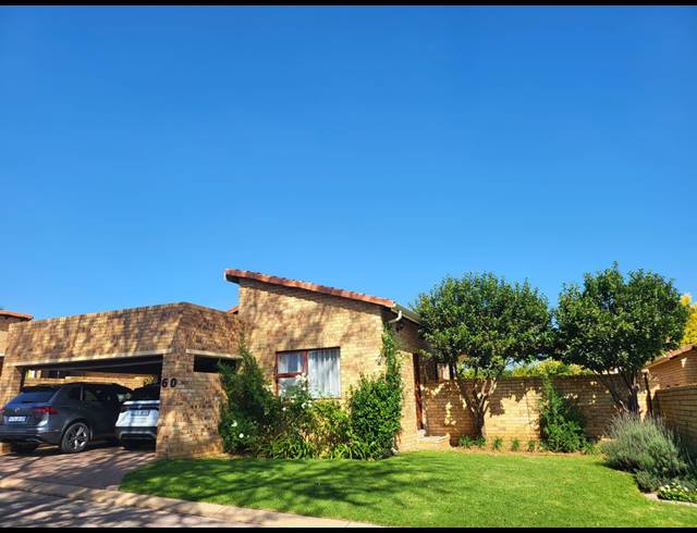 3 BEDROOM TOWNHOUSE FOR SALE IN FOURWAYS
